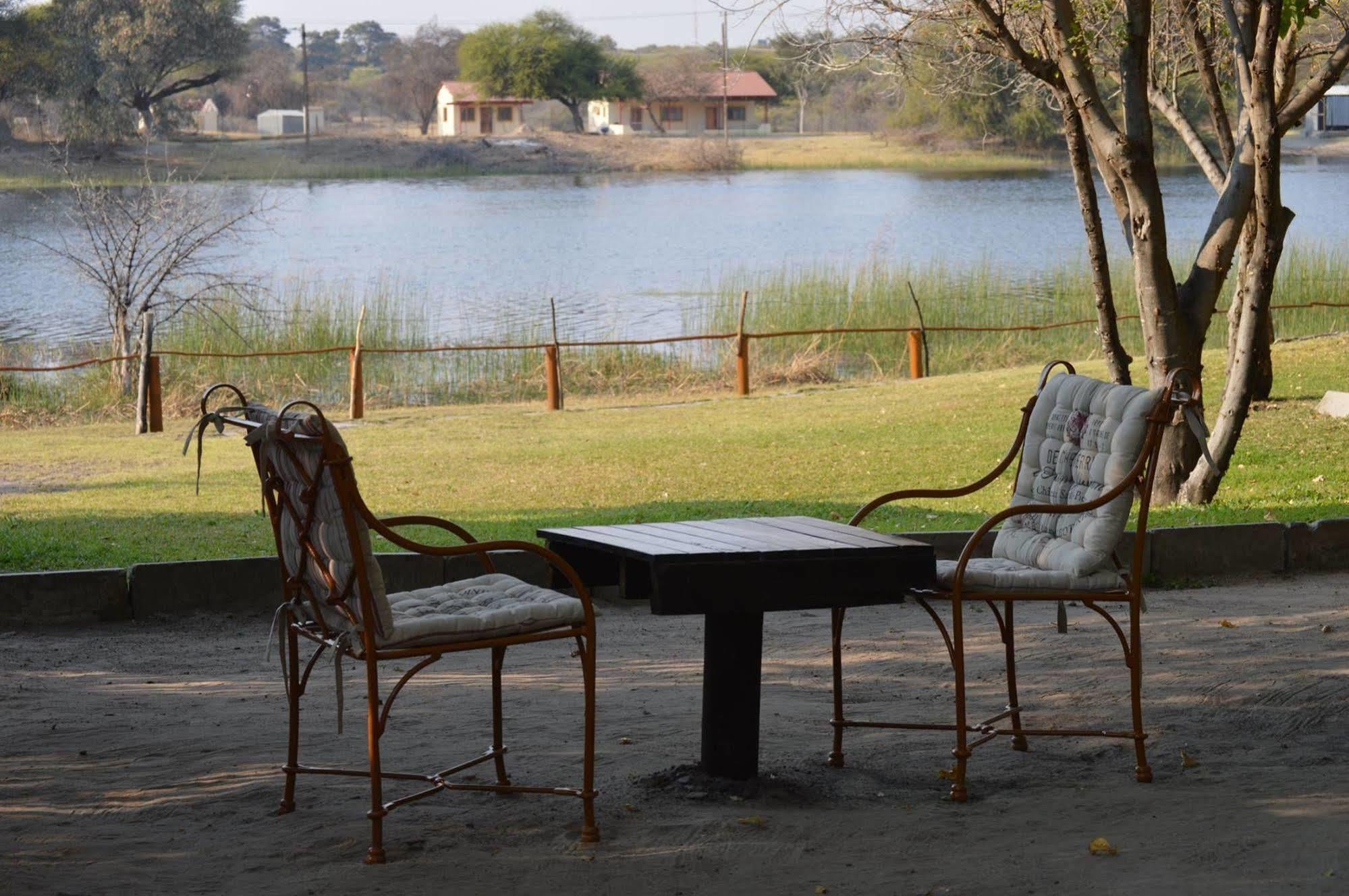 Hotel Motsebe Backpackers Maun Exterior foto